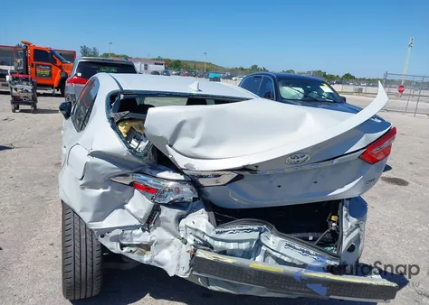 2022 Toyota Camry Se z USA, uszkodzony, nr VIN 4T1G11AK1NU034901